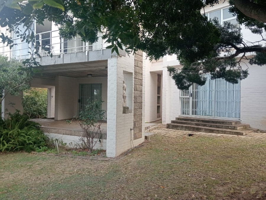 3 Bedroom Property for Sale in Wavecrest Eastern Cape